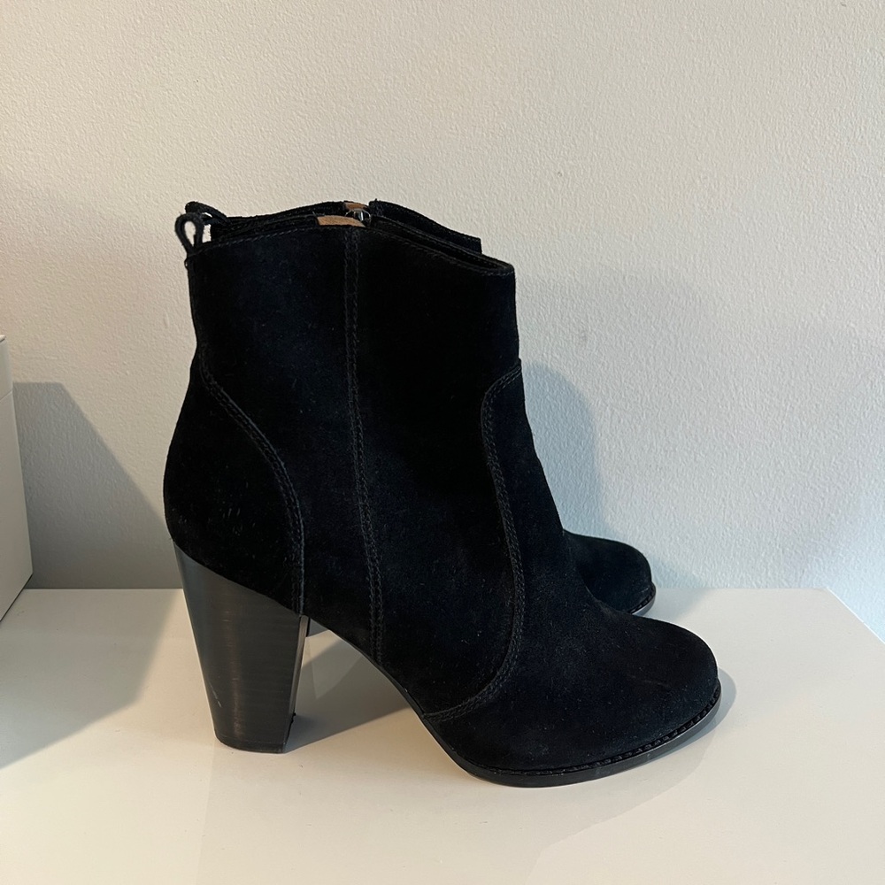 Joie Black Suede Ankle Bootie - Size US 9/EU 39
